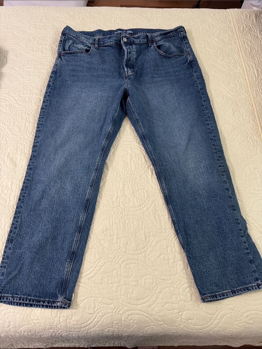 Old Navy Women’s Relaxed Straight Jeans - Medium Blue Wash